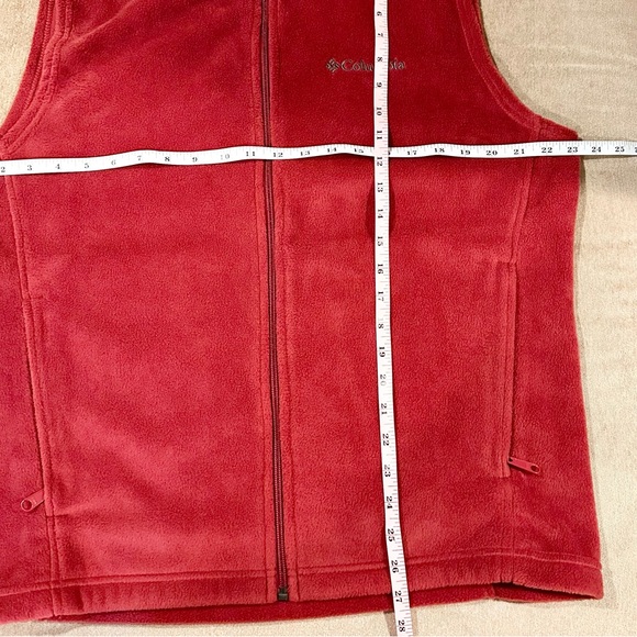 Columbia Men’s Burgundy Fleece Vest - Picture 8 of 12